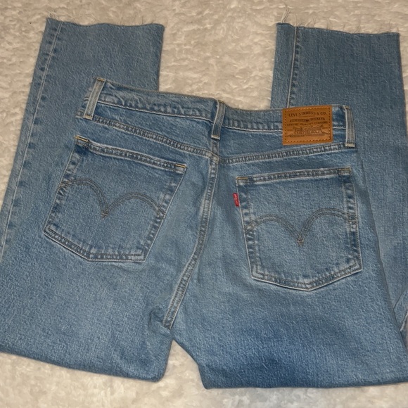 Levi’s wedgie straight jeans - Picture 6 of 16
